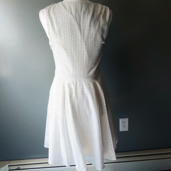 Express Keyhole Fit and Flare Skater Dress white polka dot White - Picture 4 of 7